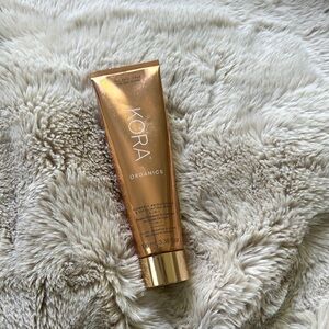 Kora Organics Turmeric Brightening Exfoliating Mask